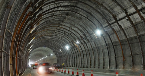 The Cause Analysis of Tunnel Deformation